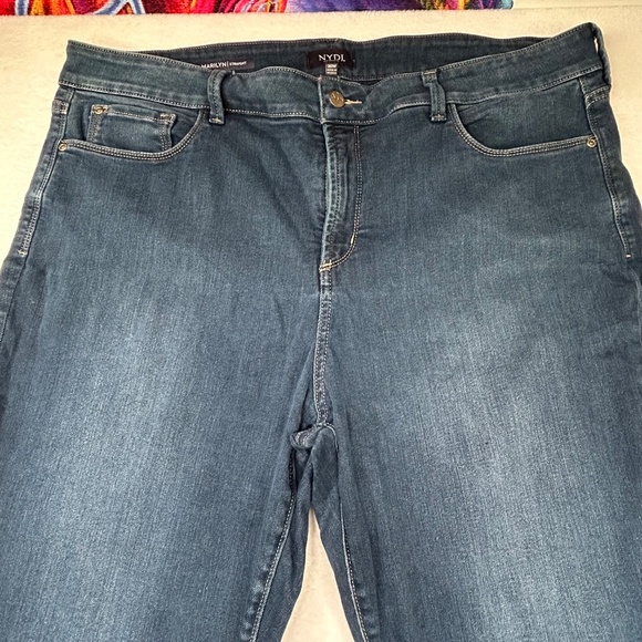 NYDJ (Not Your Daughter's Jeans) Women's Marilyn Straight Jean 20W Lift Tuck - Picture 2 of 14